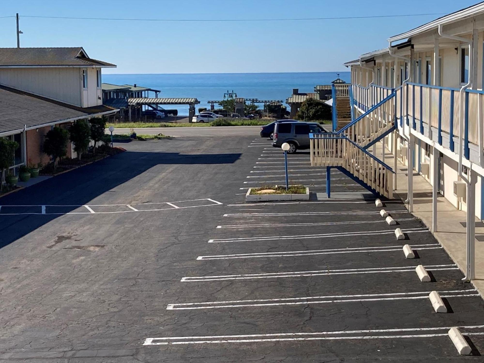 Coast Riders Inn Сан-Симеон Номер фото